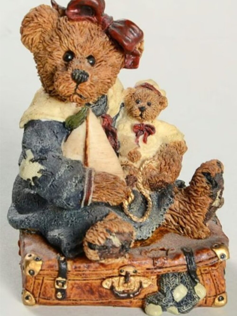 Bailey Bear with Suitcase - 2000 - Bearstone Collection by Boyds Bears